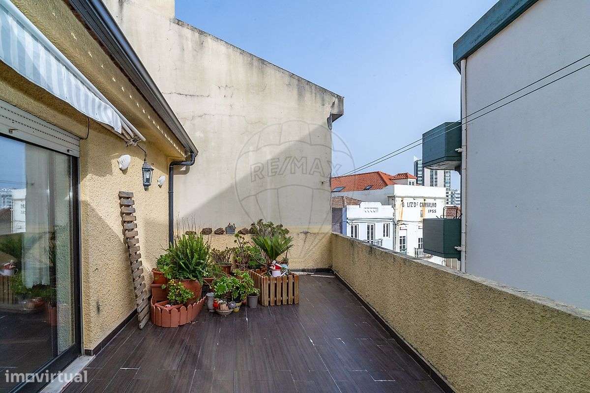 Moradia T4 para venda-10