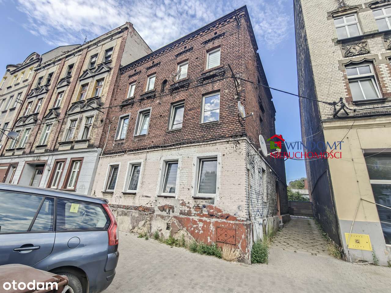 DOCHODOWA KAMIENICA W CENTRUM BYTOMIA 250 M2 5 MIESZKAŃ I 7 GARAŻY.