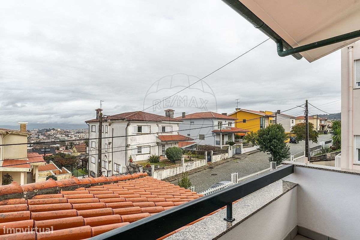 Moradia T5 individual em Nogueira - Braga-22