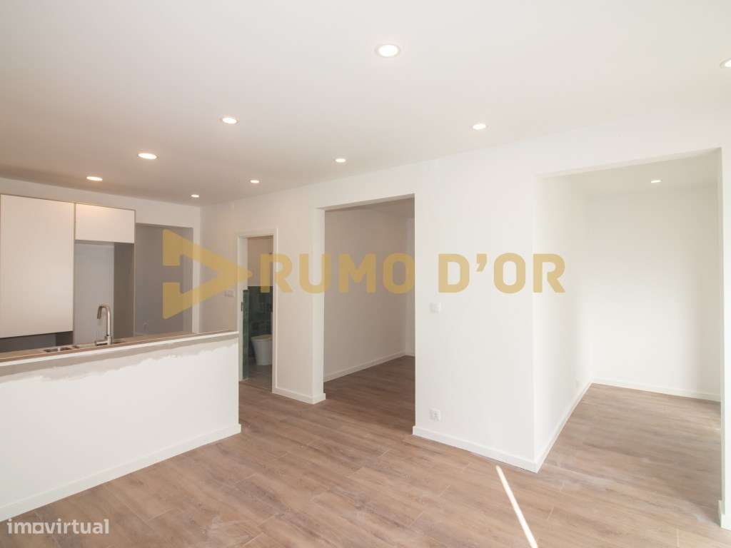 Moradia T3 Olhalvo com logradouro e terraço-1