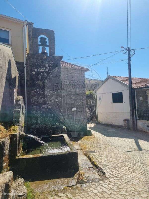 Moradia T2 para venda-11