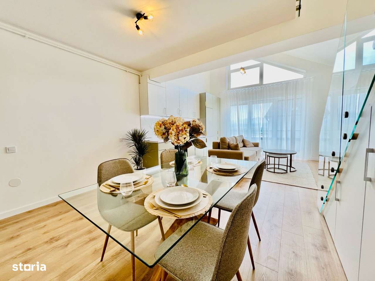 Apartament 2 camere, 2 bai, terasa - mobilat modern, parcare-1