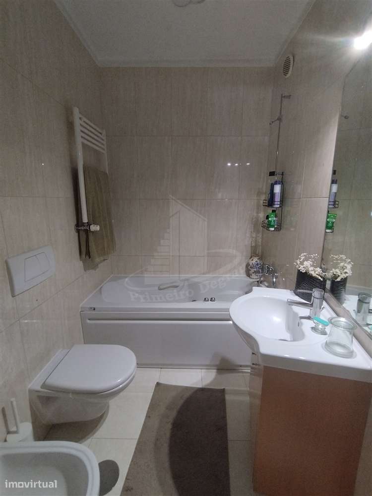 T4 com garagem para 2 carros-17