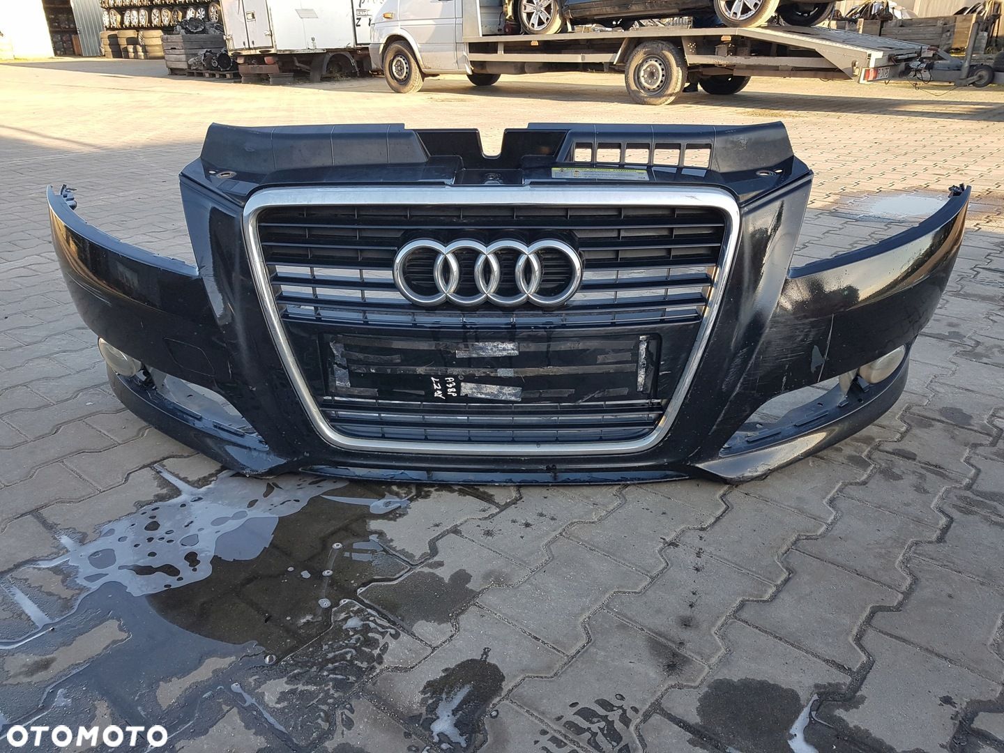 AUDI A3 8P LIFT 08-12r ZDERZAK PRZÓD GRILL - 1