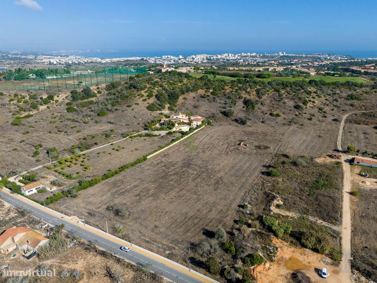 LOTE DE 2,9 HECTARES COM PROJECTO DE CONSTRUÇÃO DE MORADIA E PISCINA D - Grande imagem: 2/17