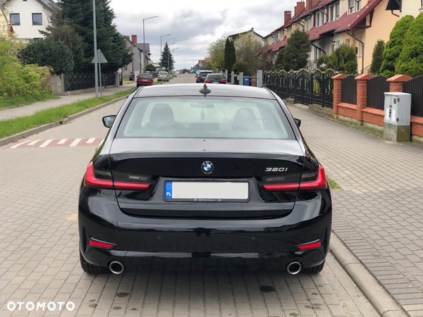 BMW Seria 3 320i Advantage - 12