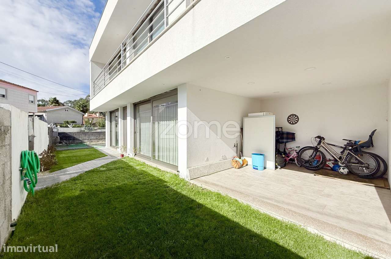 Moradia Geminada T4 Louro - Grande imagem: 2/34