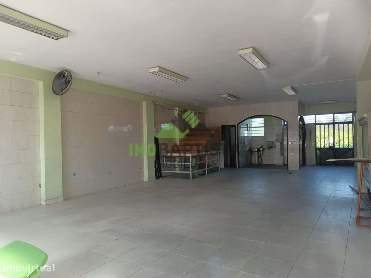 Loja com 2 espaços comerciais em Lourosa - Grande imagem: 4/11