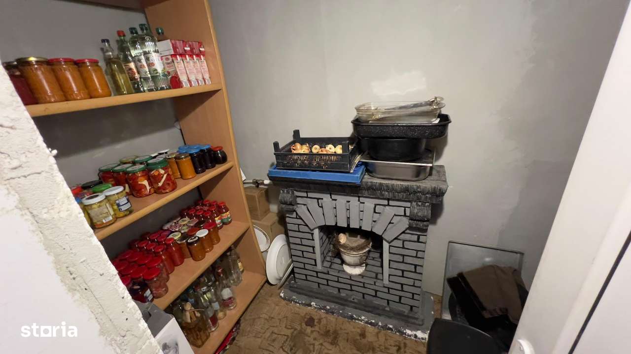 Casa zona centrala Petrosani-12