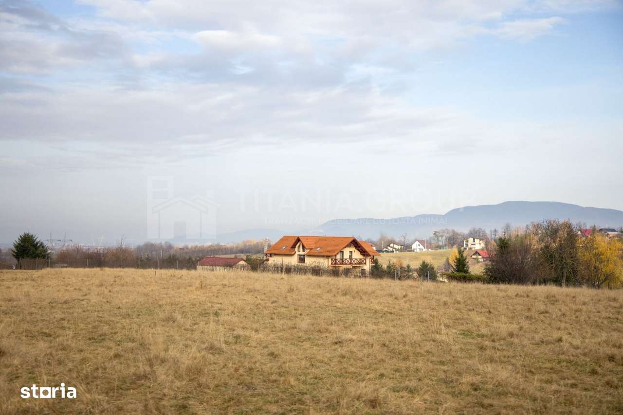 Teren intravilan parcelabil, priveliște spre munți, Sohodol, Bran-3