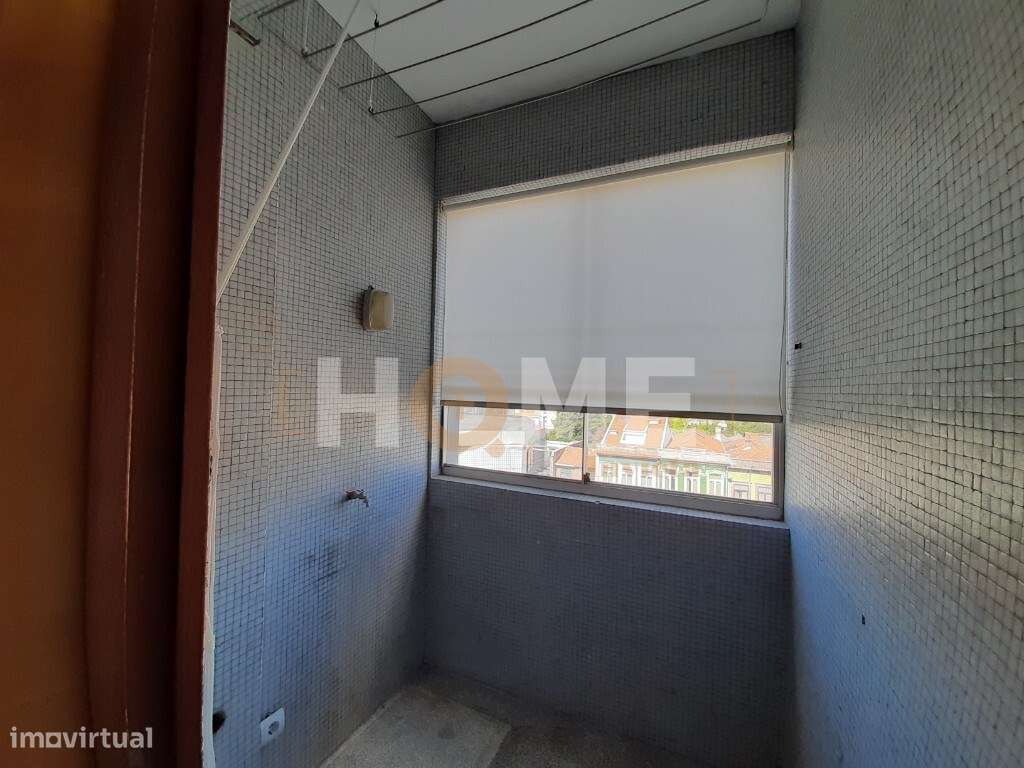 Apartamento T3+1, com varanda à Av. Fernão de Magalhães- Bonfim- Porto-17