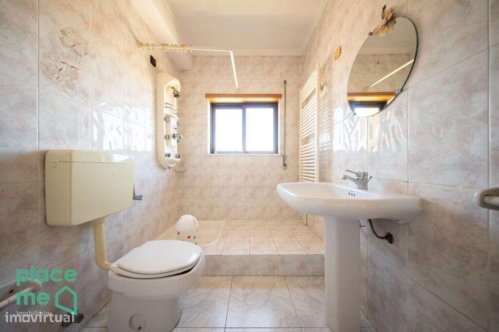 Moradia Individual com mais de 900m2 em Palmeira, Braga-25