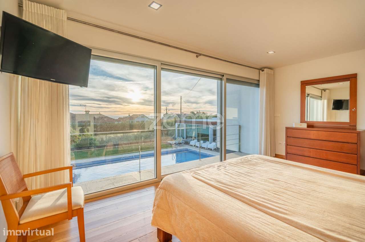 Moradia T4 com piscina | Esposende-23