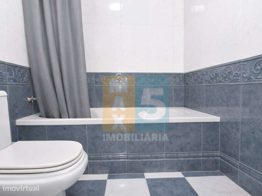 T3 com garagem, varandas e arrecadação - Centro Tomar-26