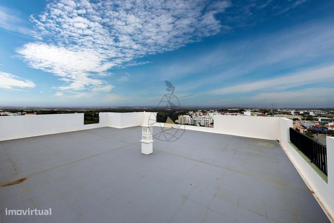 Penthouse T2 com terraço e vista panorâmica na Pedra Mourinha em Porti-42