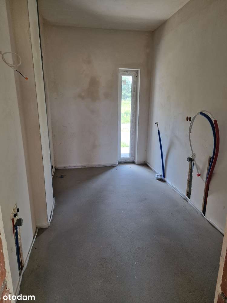 Nowoczesny Dom  z Wiatą Garażową-13