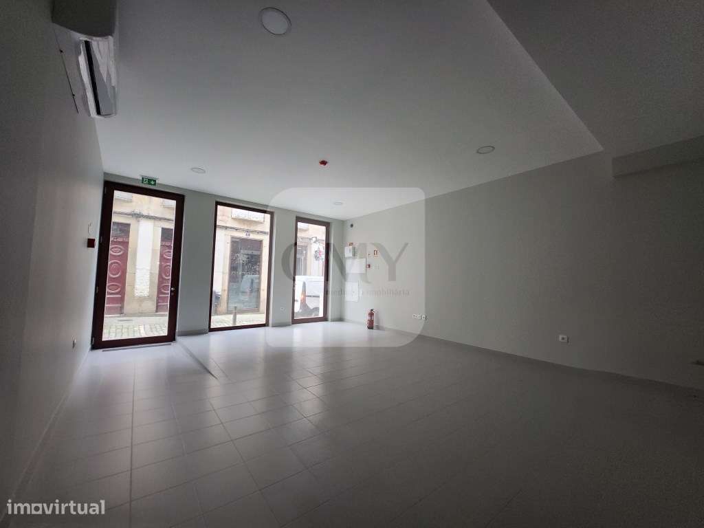 Loja de 82 m2 no Centro Histórico de Vila Real - Grande imagem: 3/5