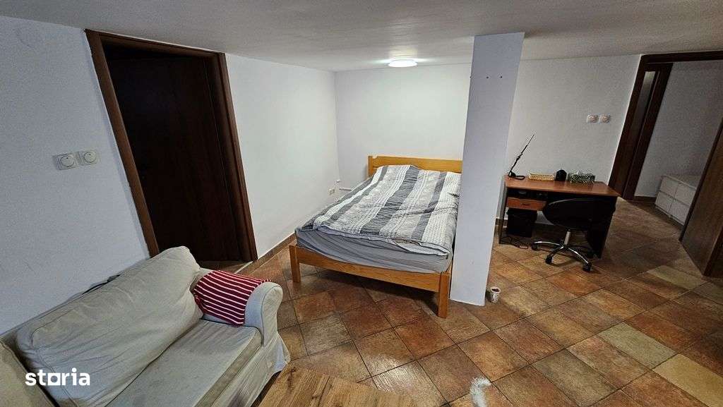 Casa de vanzare central, langa Liceul Papiu-10