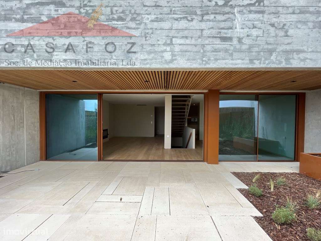 Aldoar - Arrendamento Moradia T3+1 nova, a estrear - Grande imagem: 5/43