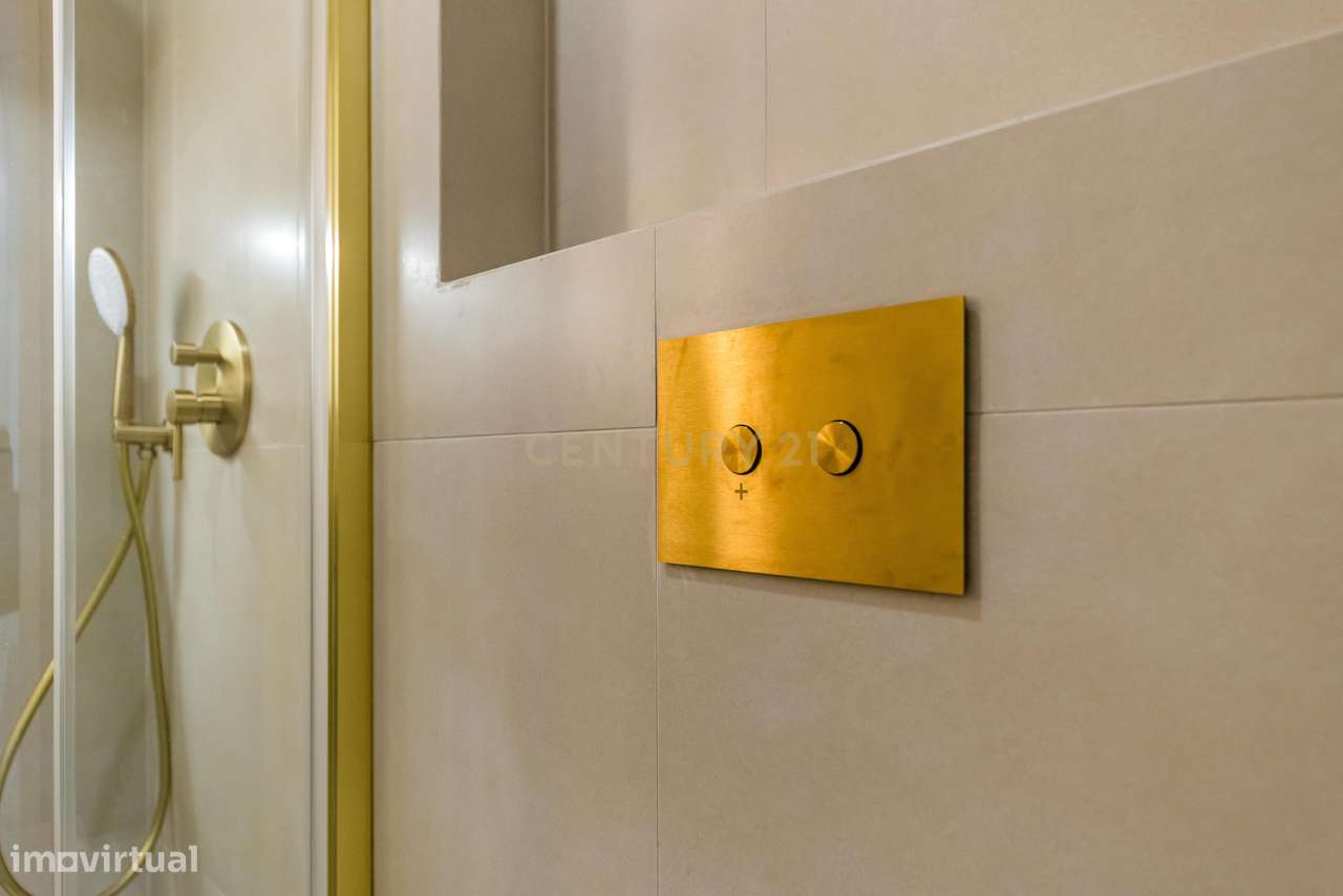 Apartamento T3 Totalmente Remodelado – Cova da Piedade, Almada-22