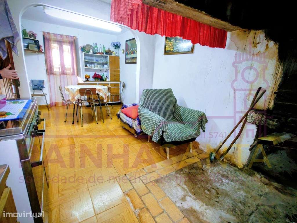 Moradia M2 em pedra; c/ terreno- Pronta a habitar - Penela-7