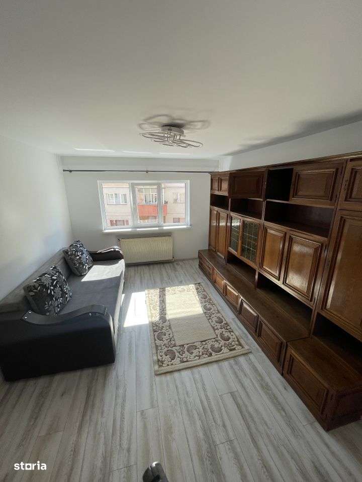 Apartament cu 2 camere,zona centrala,et intermediar,garaj,Dej - Imagine principală: 5/9