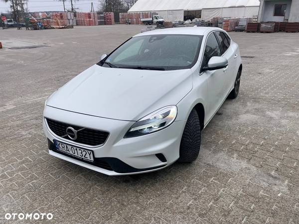 Volvo V40 D3 Drive-E R-Design Momentum - 1