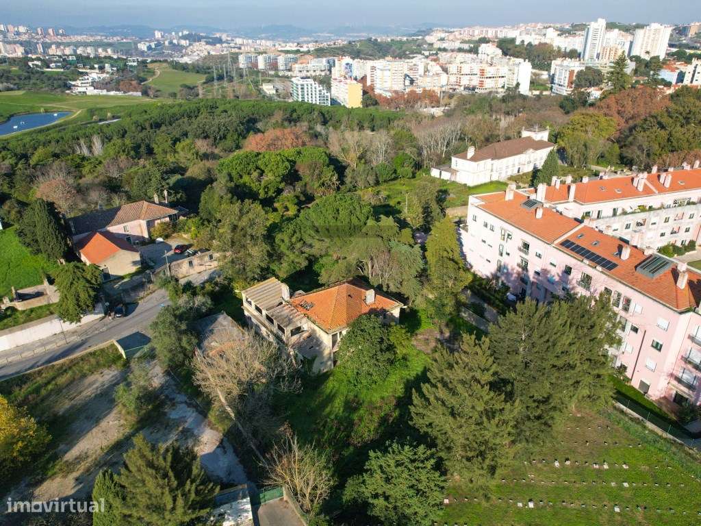 Moradia T6 com 2430m2 de Terreno para recuperar para Venda no Lumia... - Grande imagem: 4/49