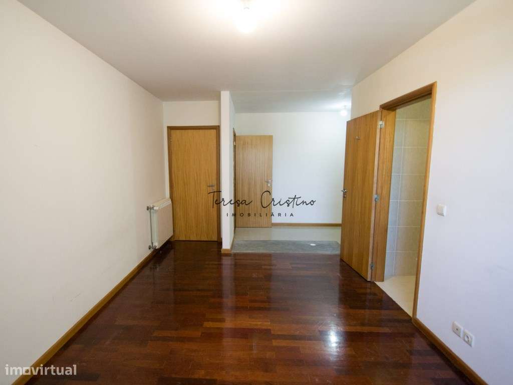 Apartamento T3 com Garagem Fechada e Elevador Arca, Ponte de Lima-9