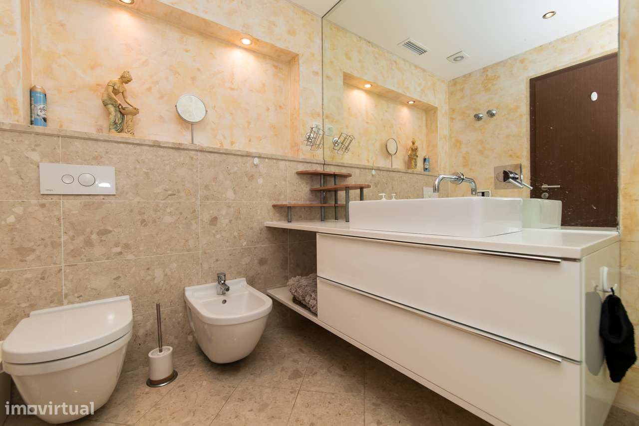 Apartamento T2 logradouro piscina vista mar e vila Sesimbra-43