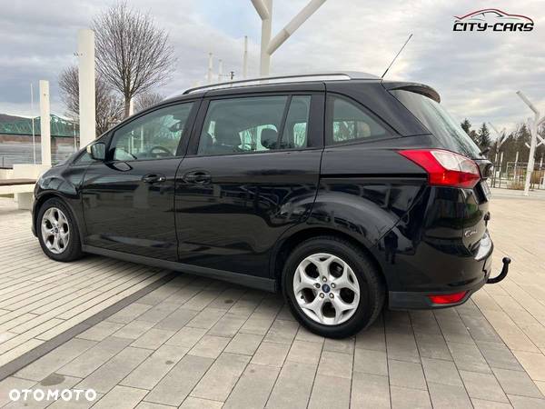 Ford Grand C-MAX - 35