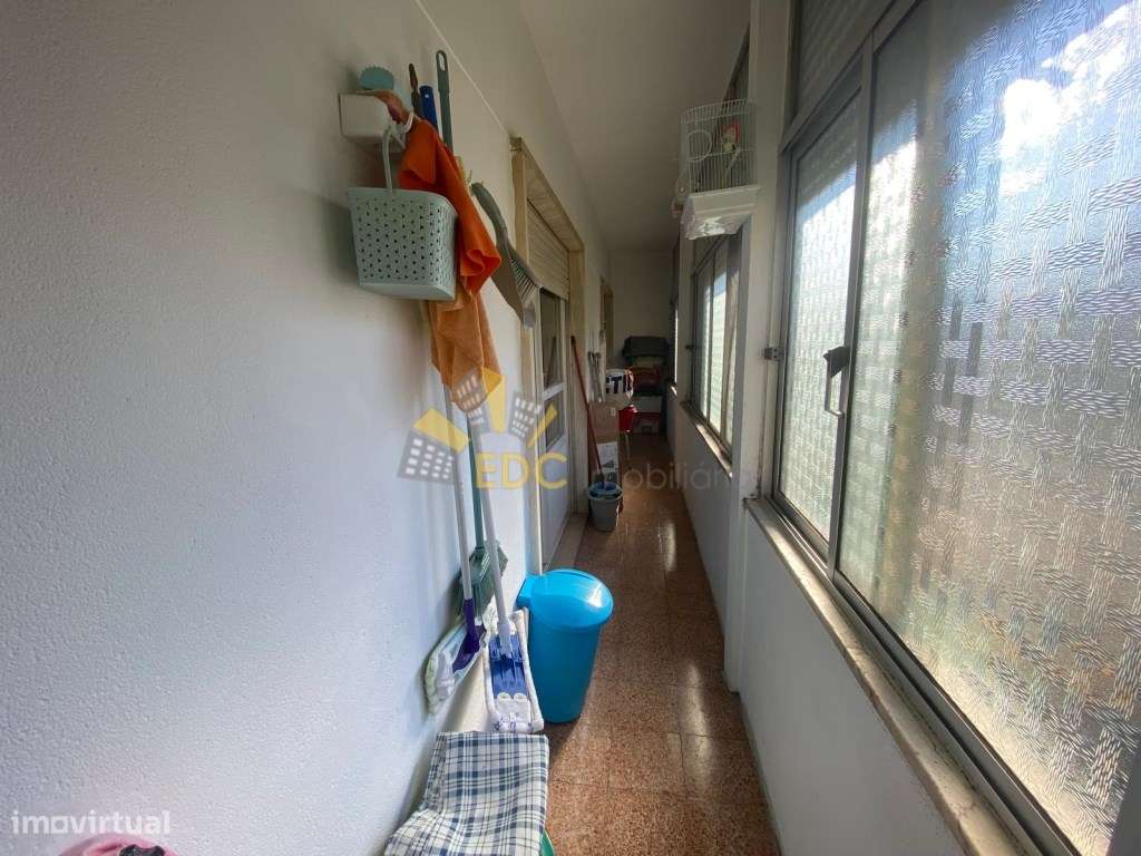 Apartamento T3 bastante soalheiro | Localizado em Camarate | Não pe... - Grande imagem: 5/21