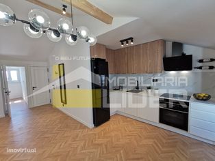 Apartamento T2 junto ao Panteão Nacional- Lisboa