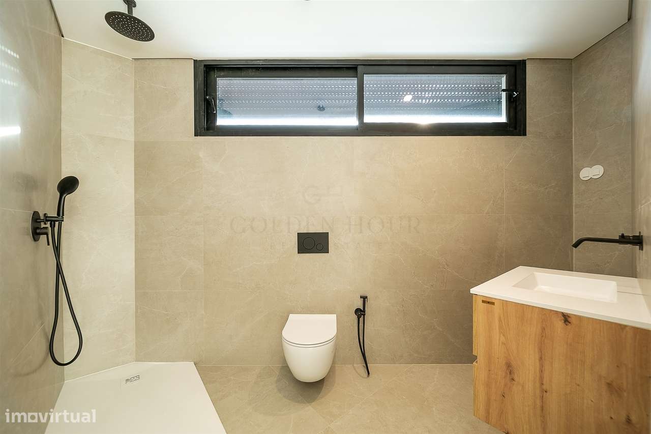 Moradia T5 de Luxo na Praia da Madalena - Grande imagem: 5/48