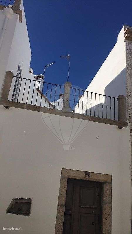 Moradia T5 para venda-3