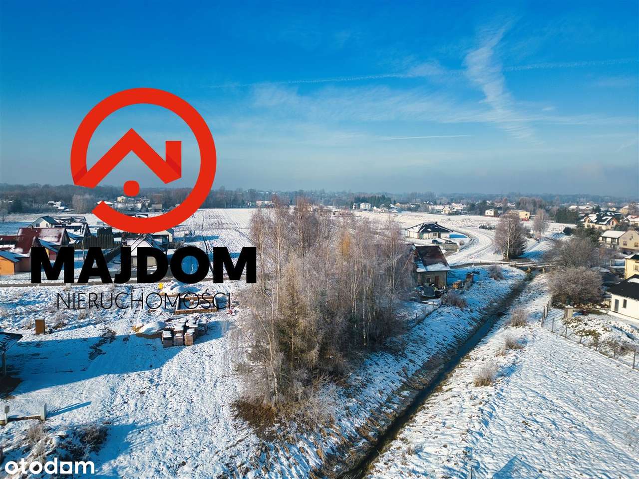 Symetryczna działka w bardzo dobrej lokalizacji-3