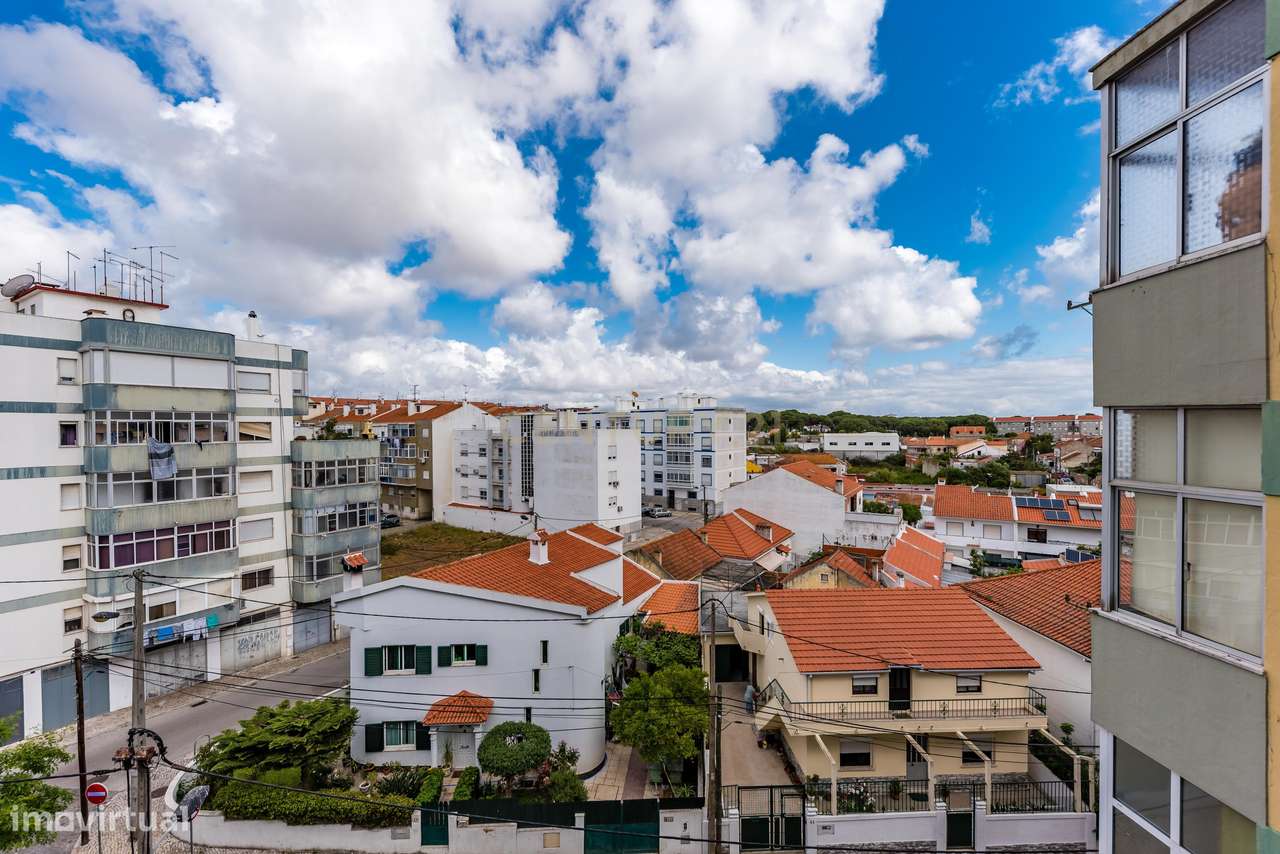 Apartamento T3 à Venda em Almada, Laranjeiro-29