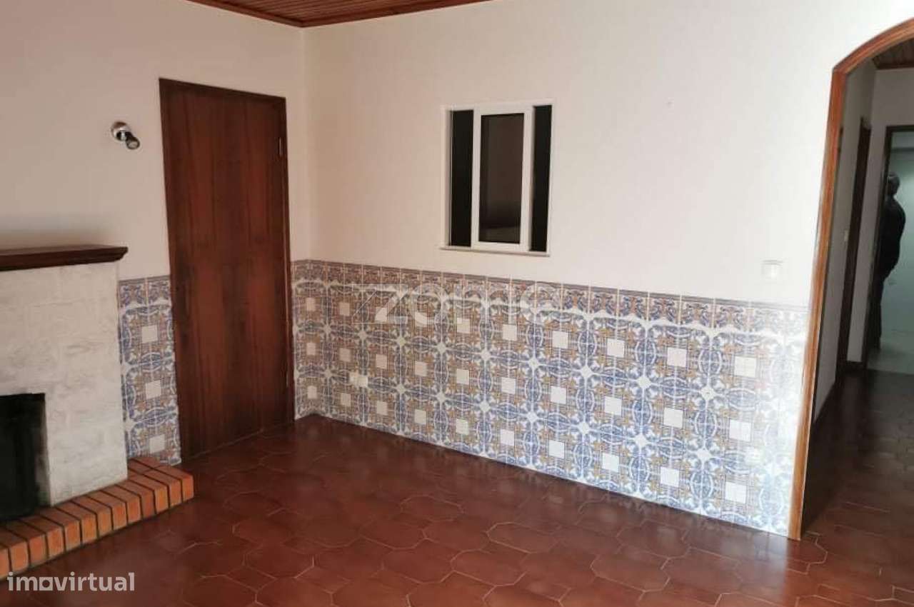 Moradia T1 nos Olivais de Anadia - Grande imagem: 5/17