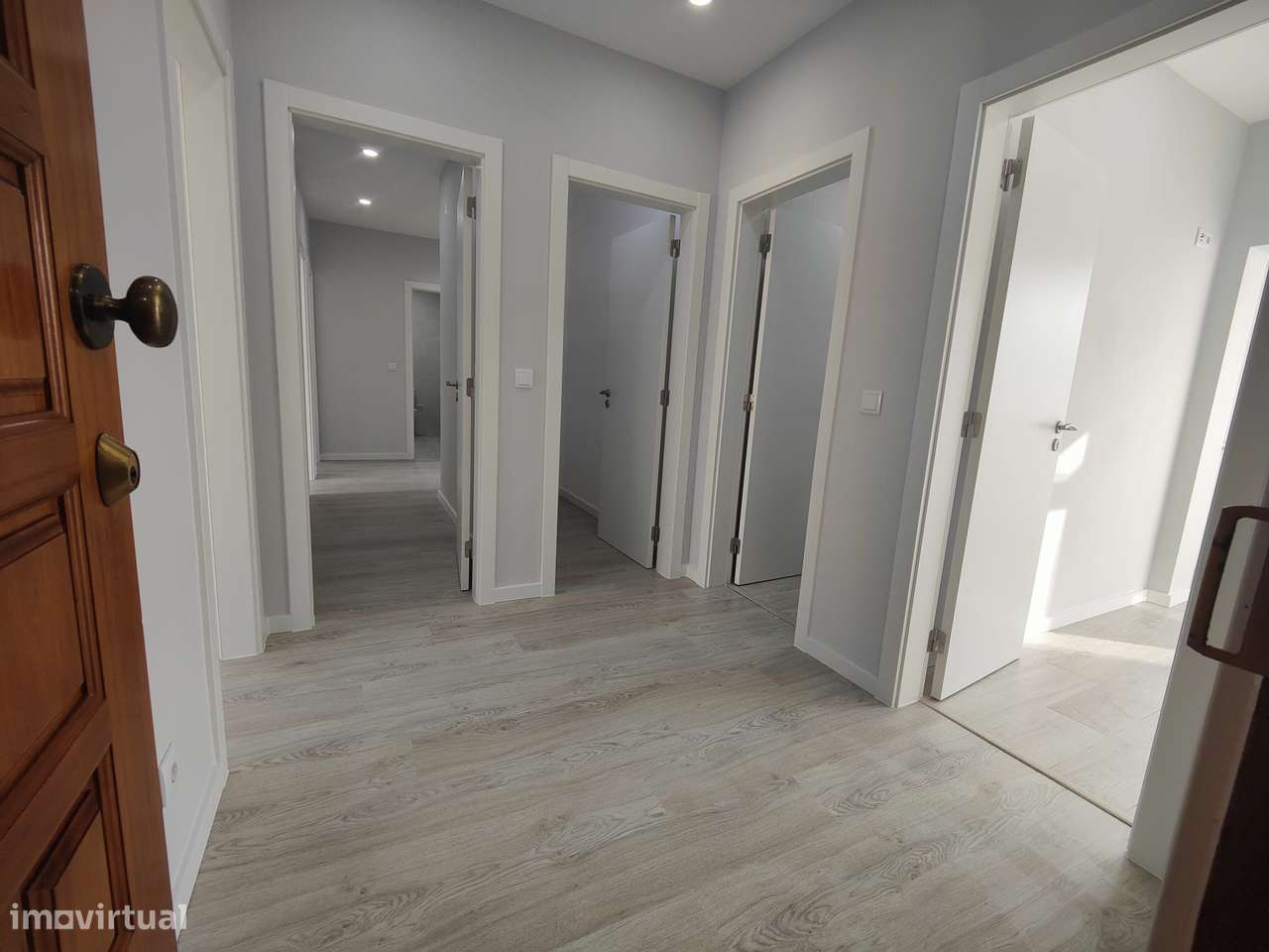 Apartamento T3 Renovado – Disponível de Imediato
 Pinhal Novo – Centro - Grande imagem: 2/15