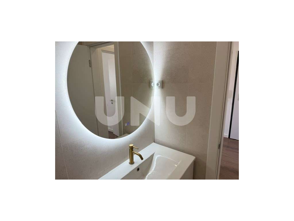 Apartamento T2 na Amadora com muita luminosidade-12