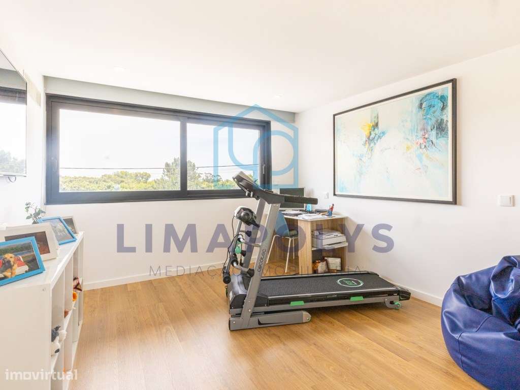 Moradia de Luxo a 400m da Praia-26
