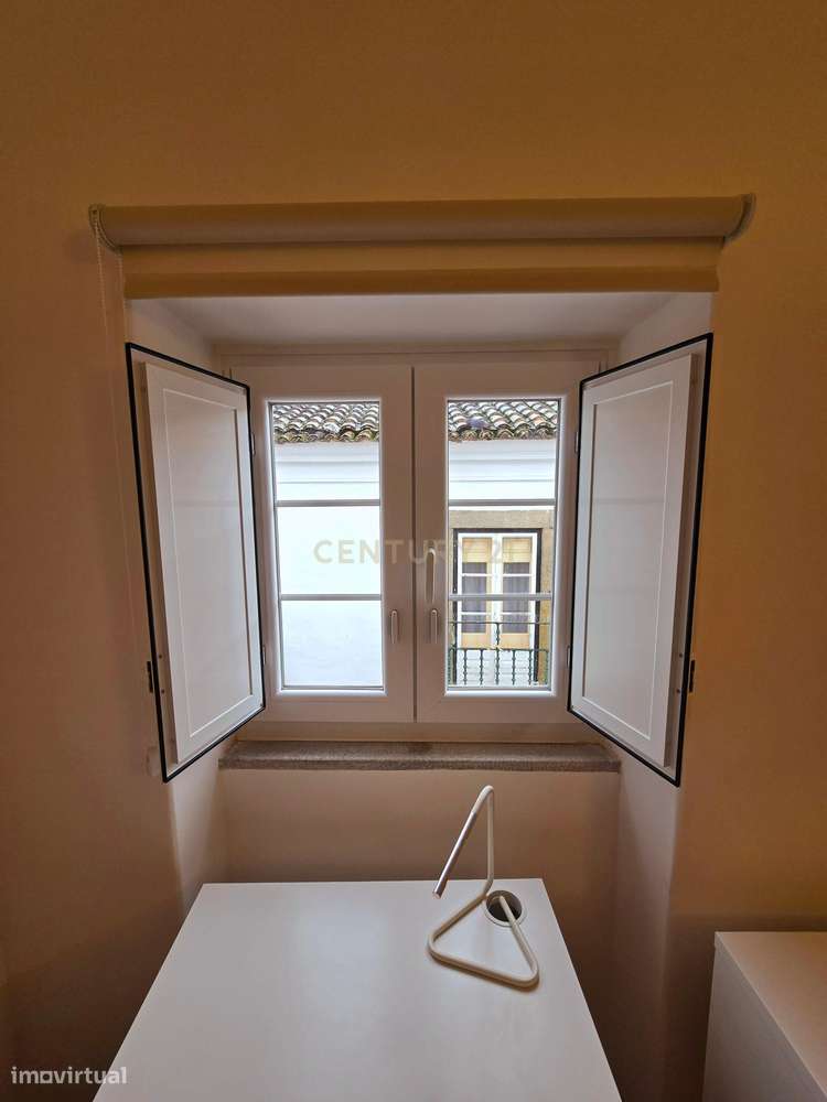 Moradia T6 Duplex no Centro Histórico de Évora – Ideal para Alojamento-46