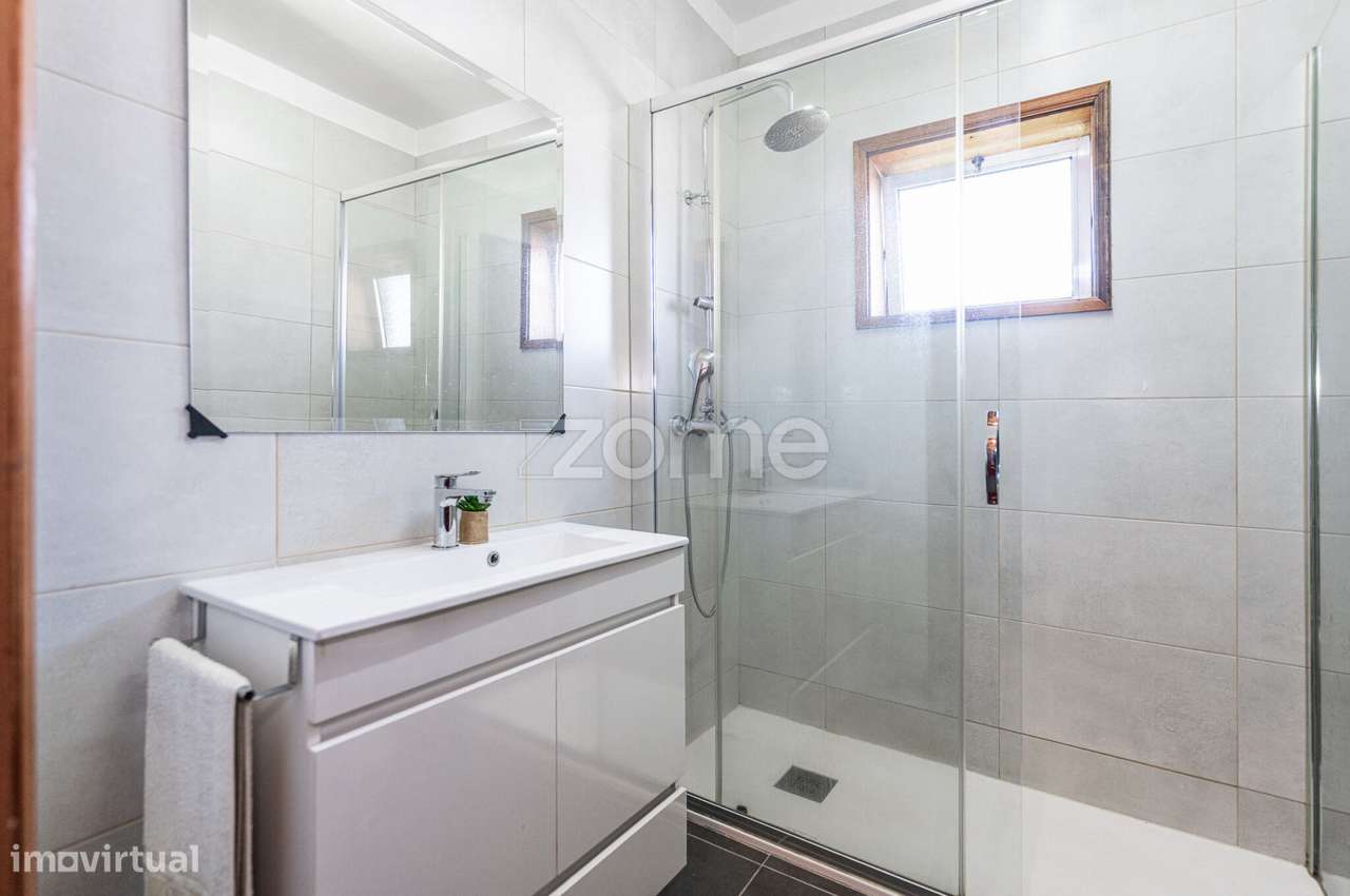 Apartamento T3 em Ermesinde com garagem Box-14