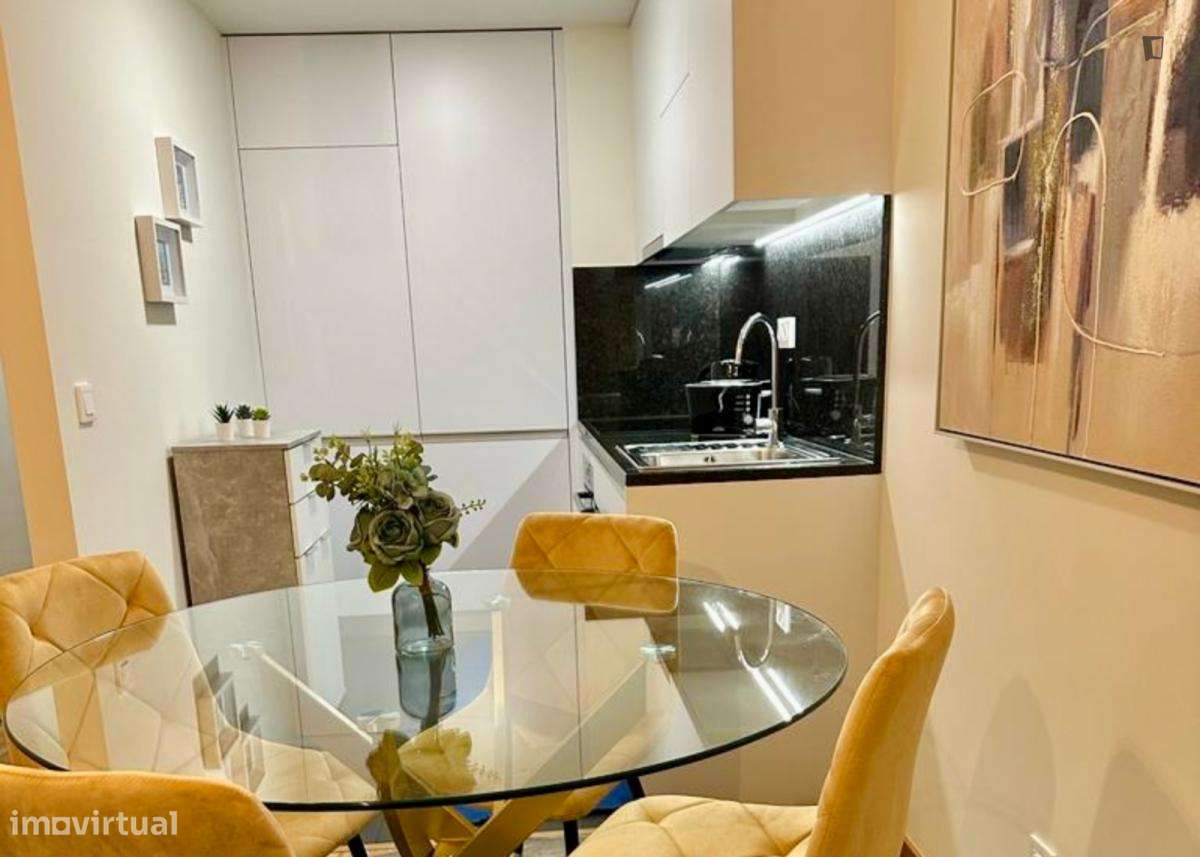 Apartamento com 1 quartos - localizado em Paranhos Porto - Grande imagem: 5/8