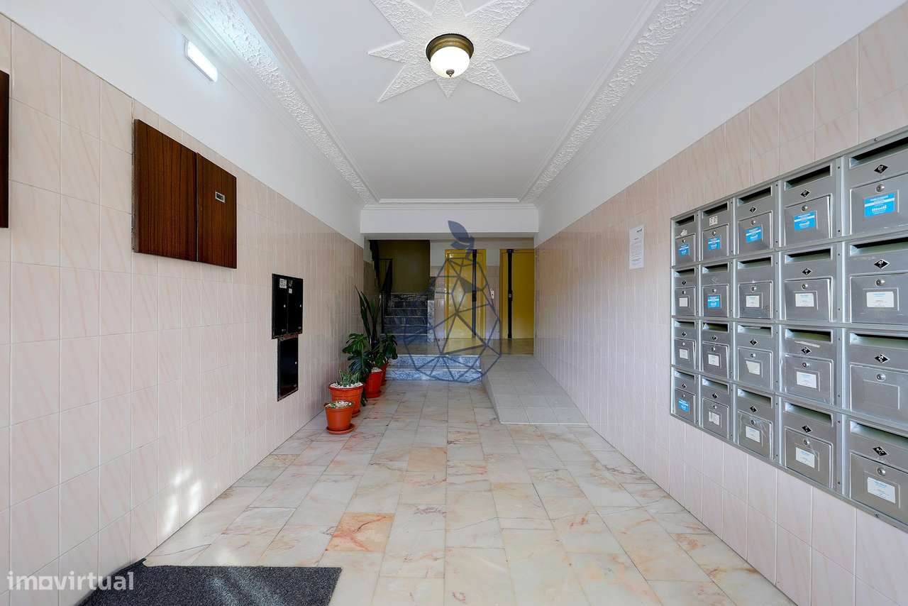 Apartamento T2 virado a Sul , com Garagem na Vila Rosa - Portimão-38