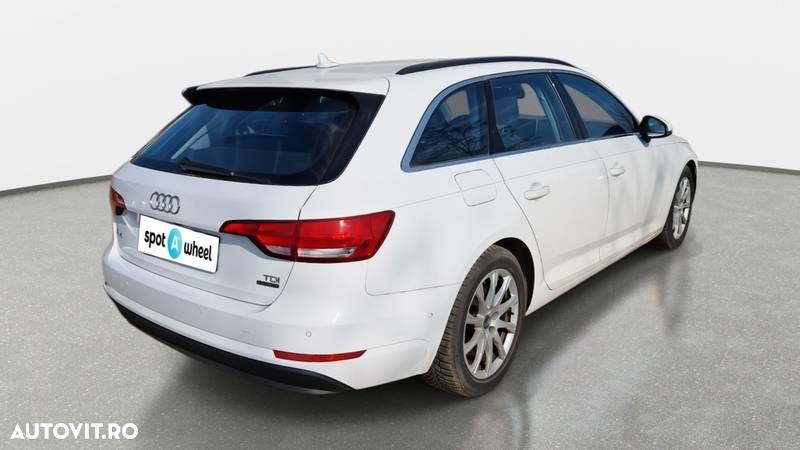 Audi A4 Avant 2.0 TDI quattro S tronic Design - 5