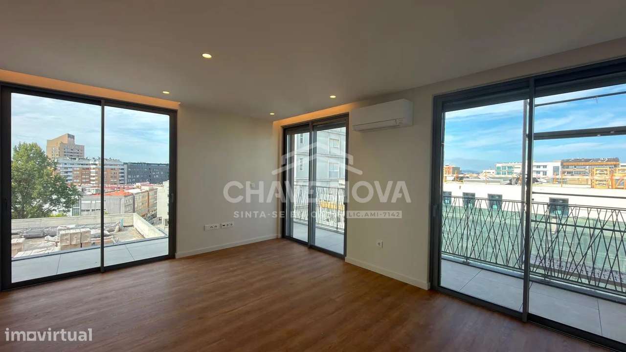 Apartamento T0 Novo c/ Terraço e Lugar de Garagem em Mafamude-6