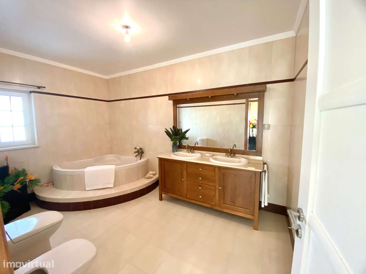 Moradia T4 + T1 Elegante e sofisticada em Figueira da Foz-50