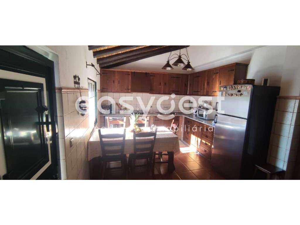 Moradia com logradouro e garagem localizada na cidade de Serpa - Grande imagem: 5/17