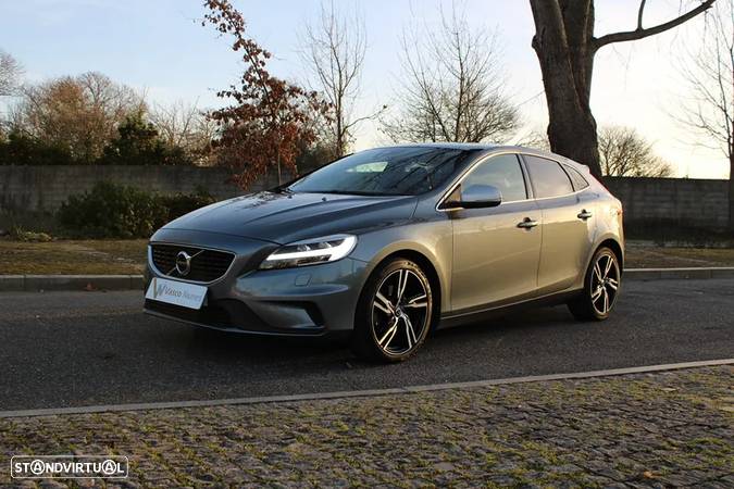 Volvo V40 2.0 D3 R-Design Momentum - 1